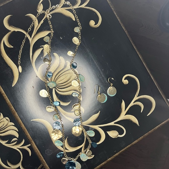 Beautiful eccentric necklace - Picture 2 of 6